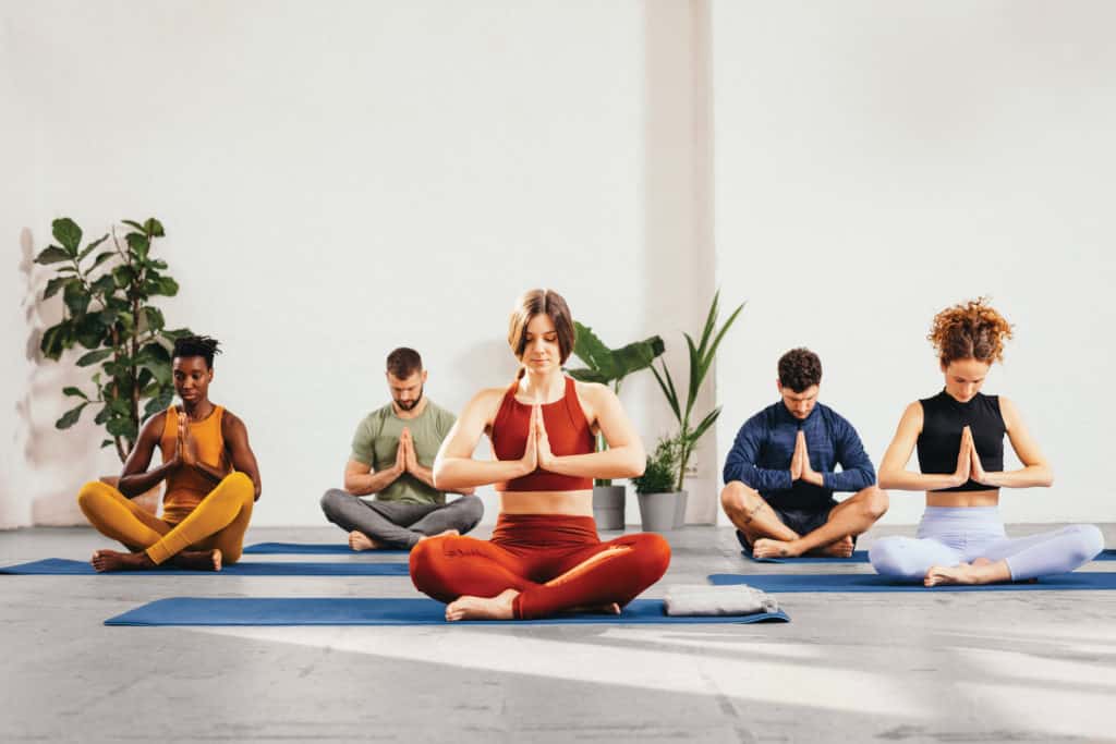 How to Develop Mindful Awareness in Yoga Sessions: 5 Successful Techniques